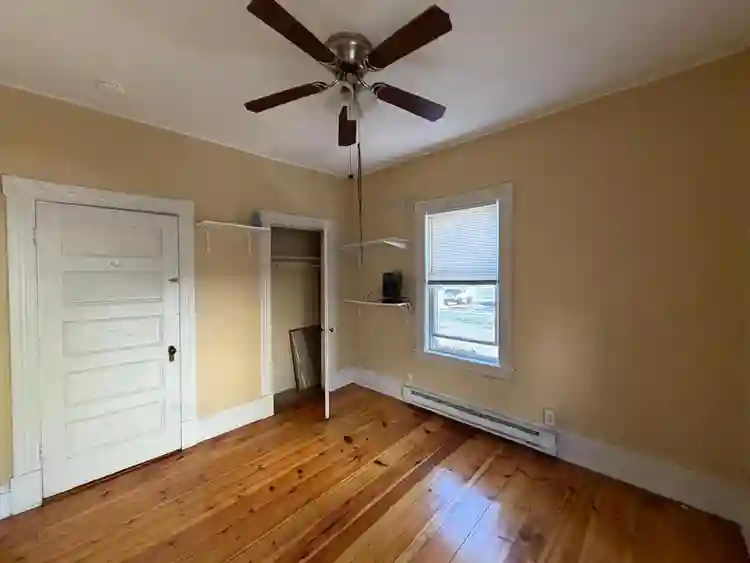 Private Room Rent - Lowell, MA