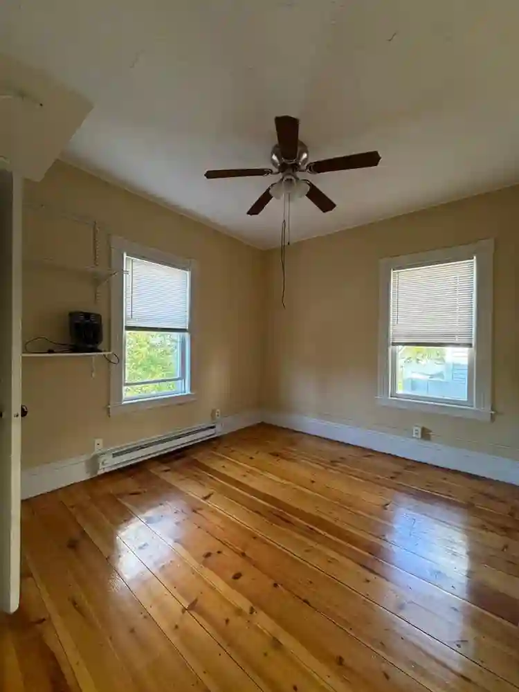 Private Room Rent - Lowell, MA
