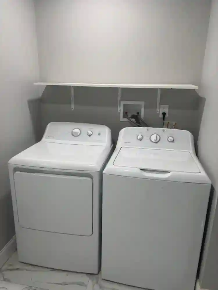 Unfurnished room $750/month