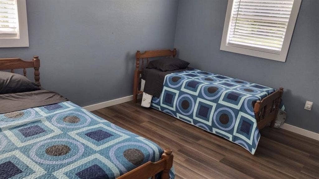 Quite & Comfortable Room For Senior
