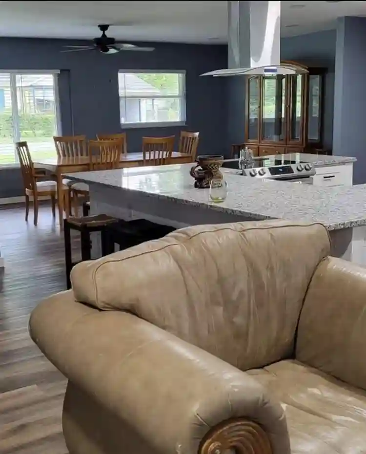 Quite & Comfortable Room For Senior