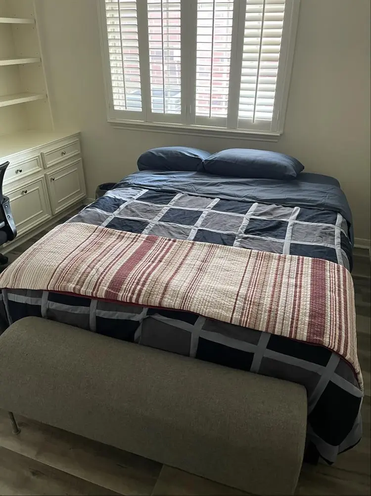 Room in Sugarland.