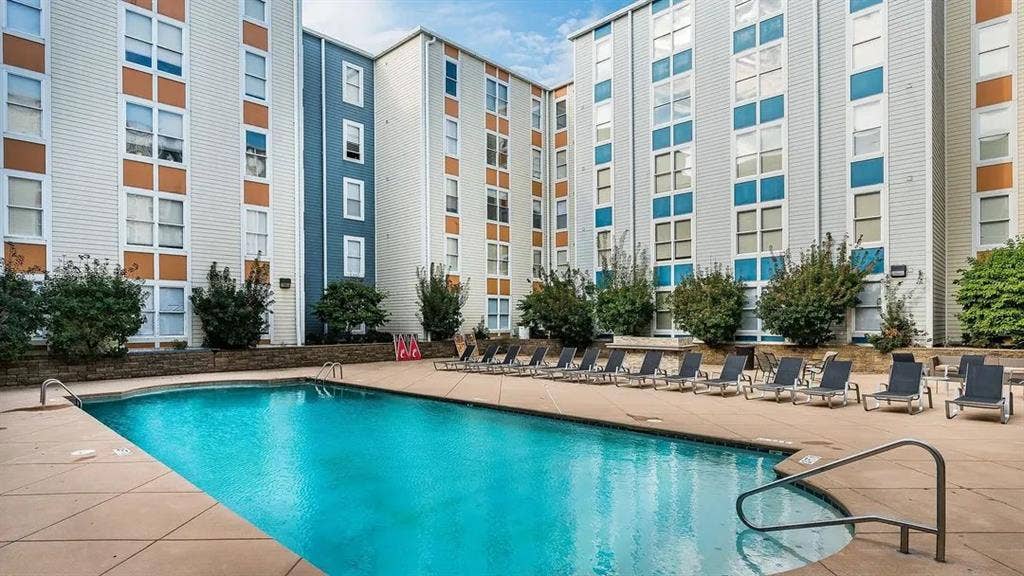 Lease takeover at CP Cincy ASAP!