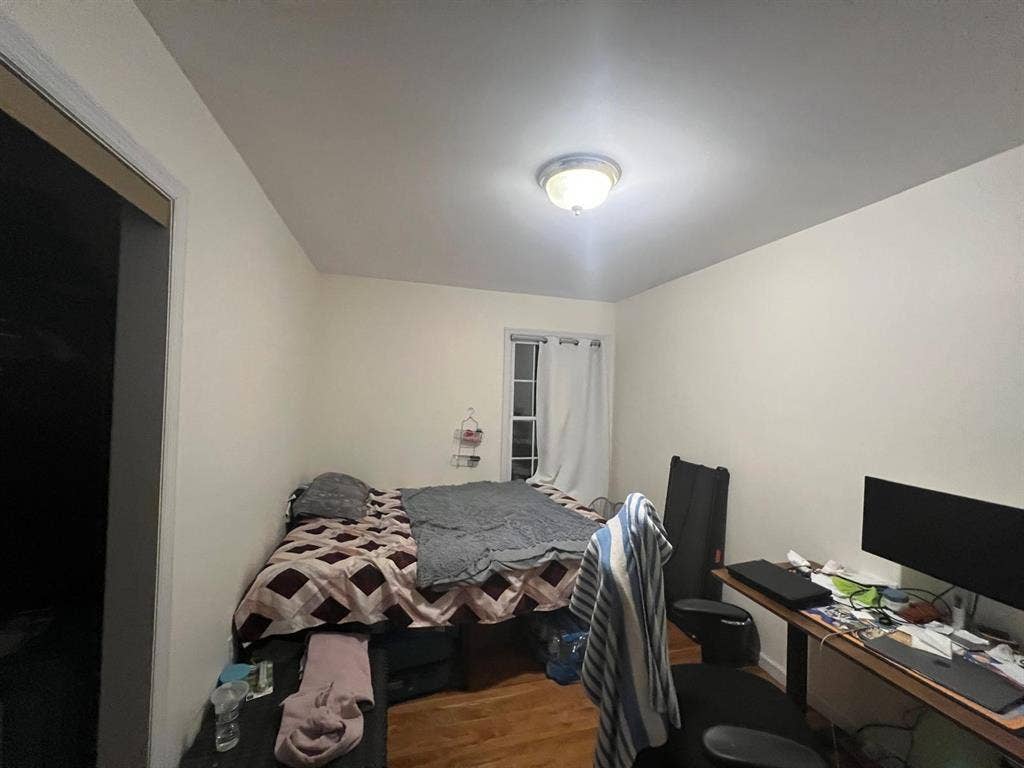 Private Room in 190 Randolph Ave