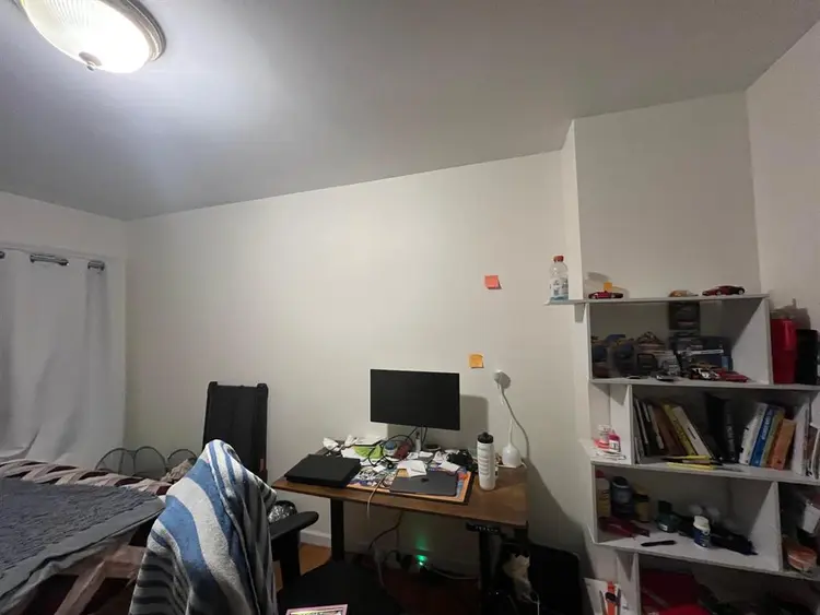Private Room in 190 Randolph Ave