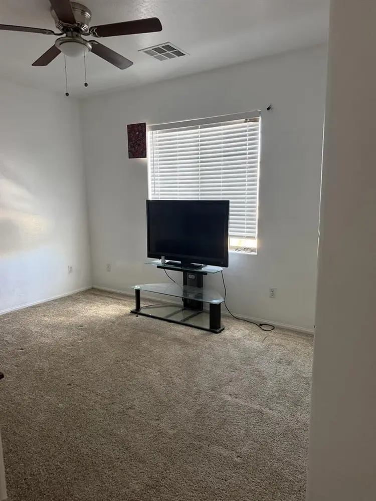 Room for rent gated community!!!