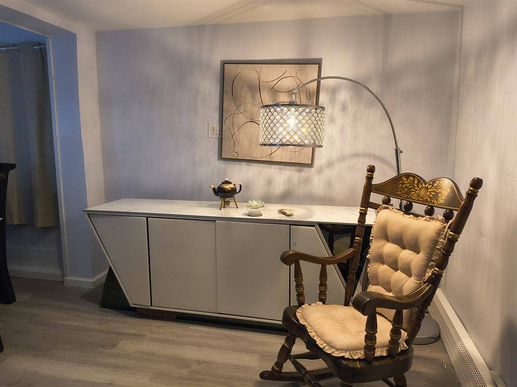 Private Furnished Room for Rent – R