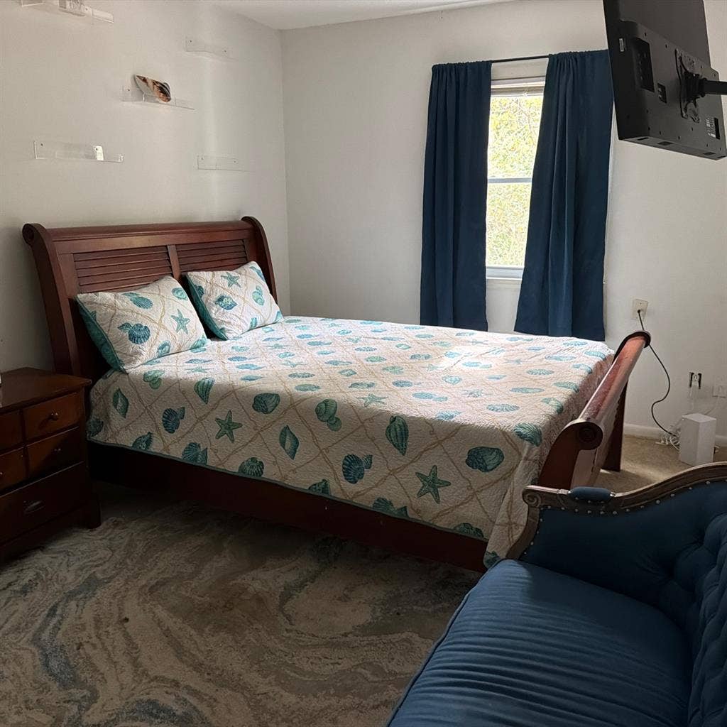 Room for rent in VB