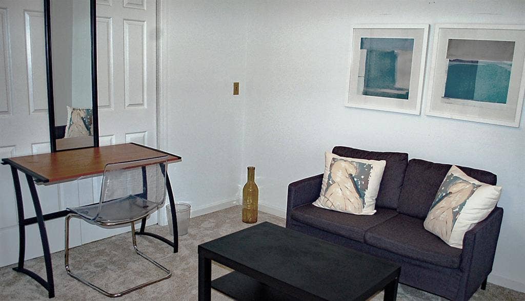 Private 3-Room Suite, $850.