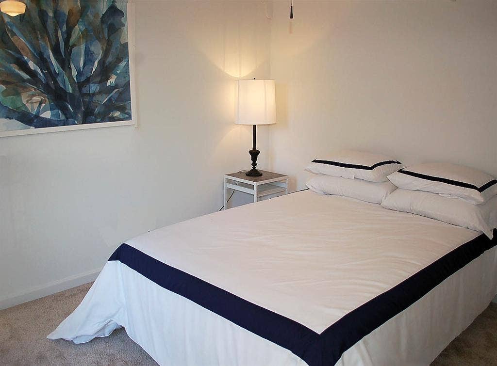 Private 3-Room Suite, $850.
