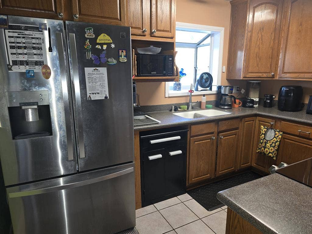 Huge Private 2-Room Suite