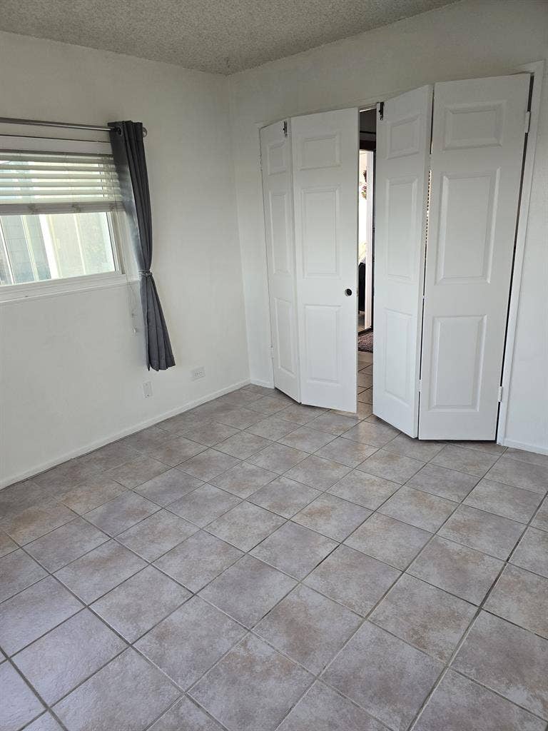 Huge Private 2-Room Suite