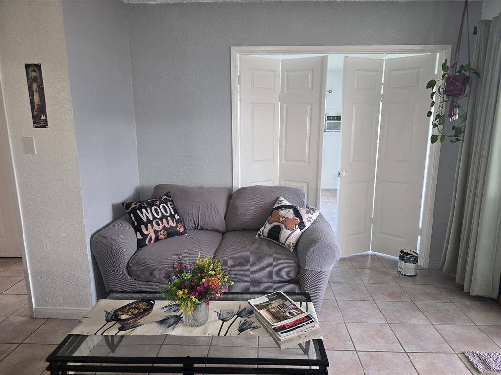 Huge Private 2-Room Suite