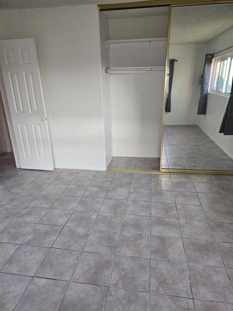Huge Private 2-Room Suite