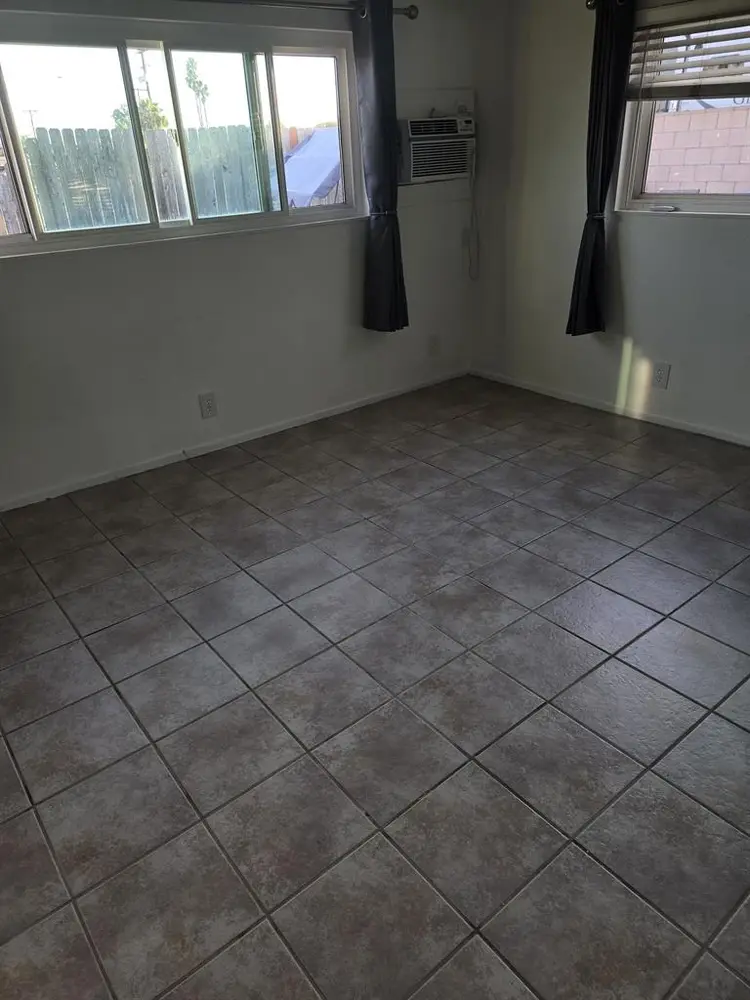 Huge Private 2-Room Suite