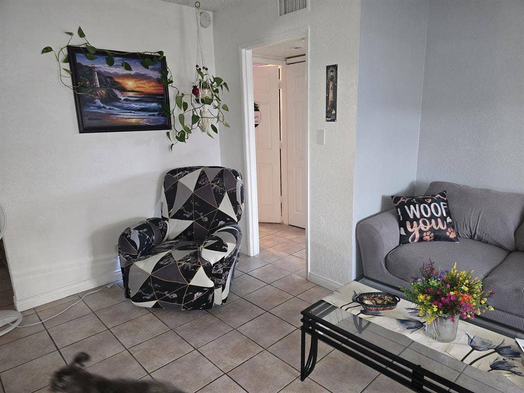 Huge Private 2-Room Suite