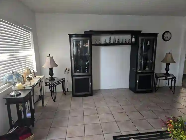 Huge Private 2-Room Suite