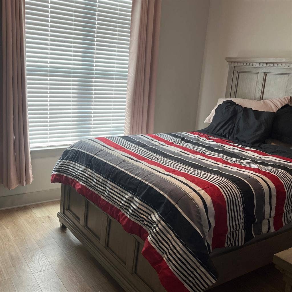 Room for rent immediately
