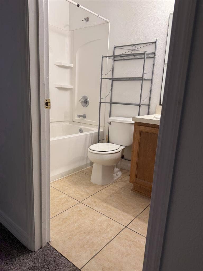 Looking for a roommate