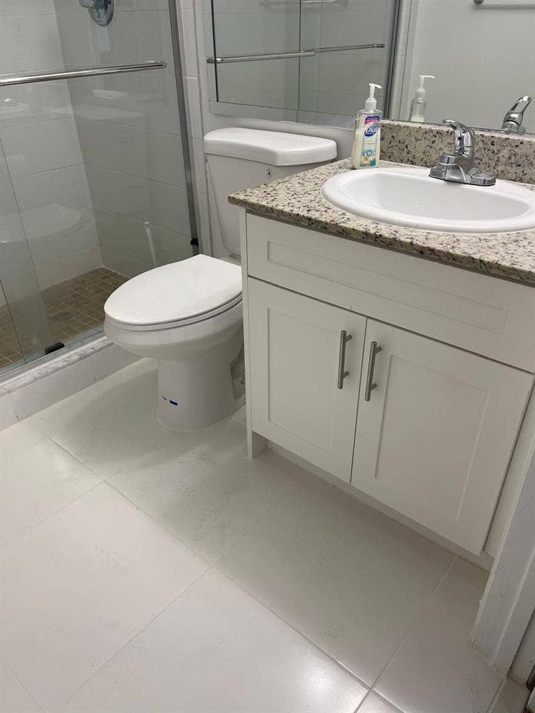 Private Bed & Bath by the Beach