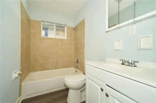 Private Room in Shared Women's Home