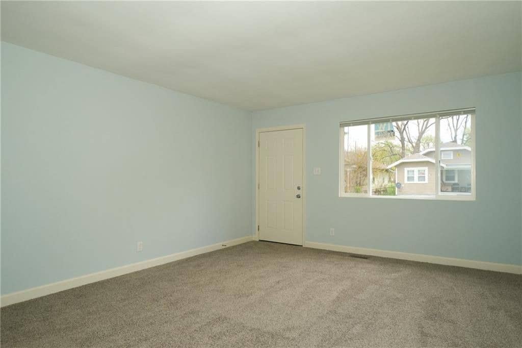 Private Room in Shared Women's Home