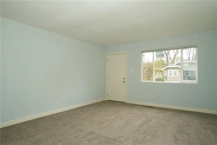Private Room in Shared Women's Home