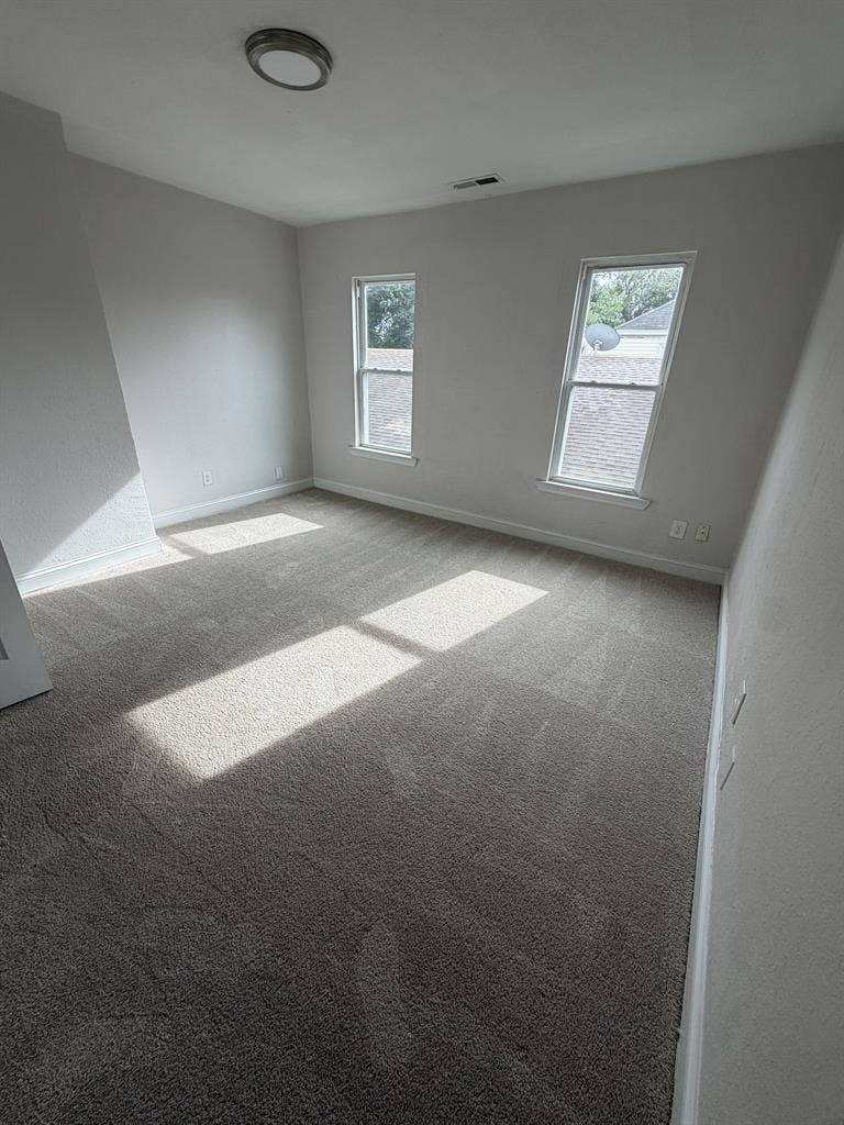 🏡 Private Room for Rent – Norfolk