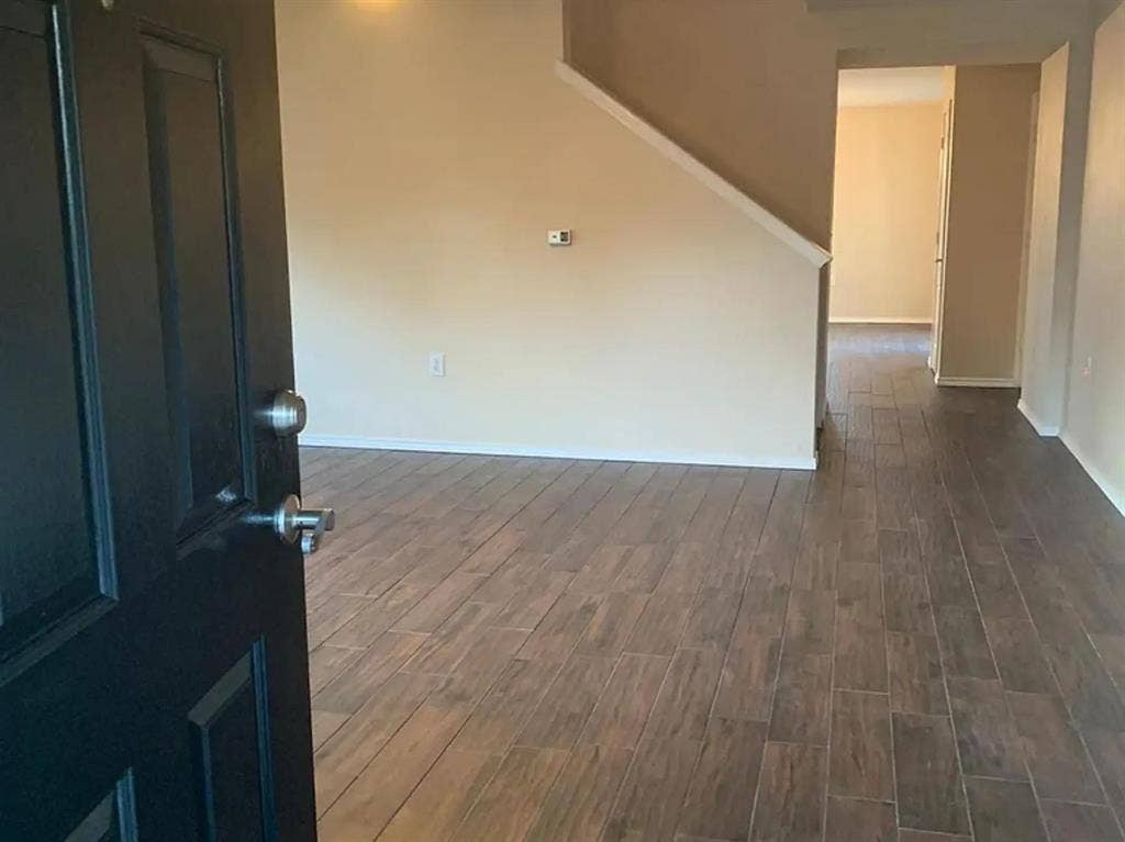 3bedr00m apartment's