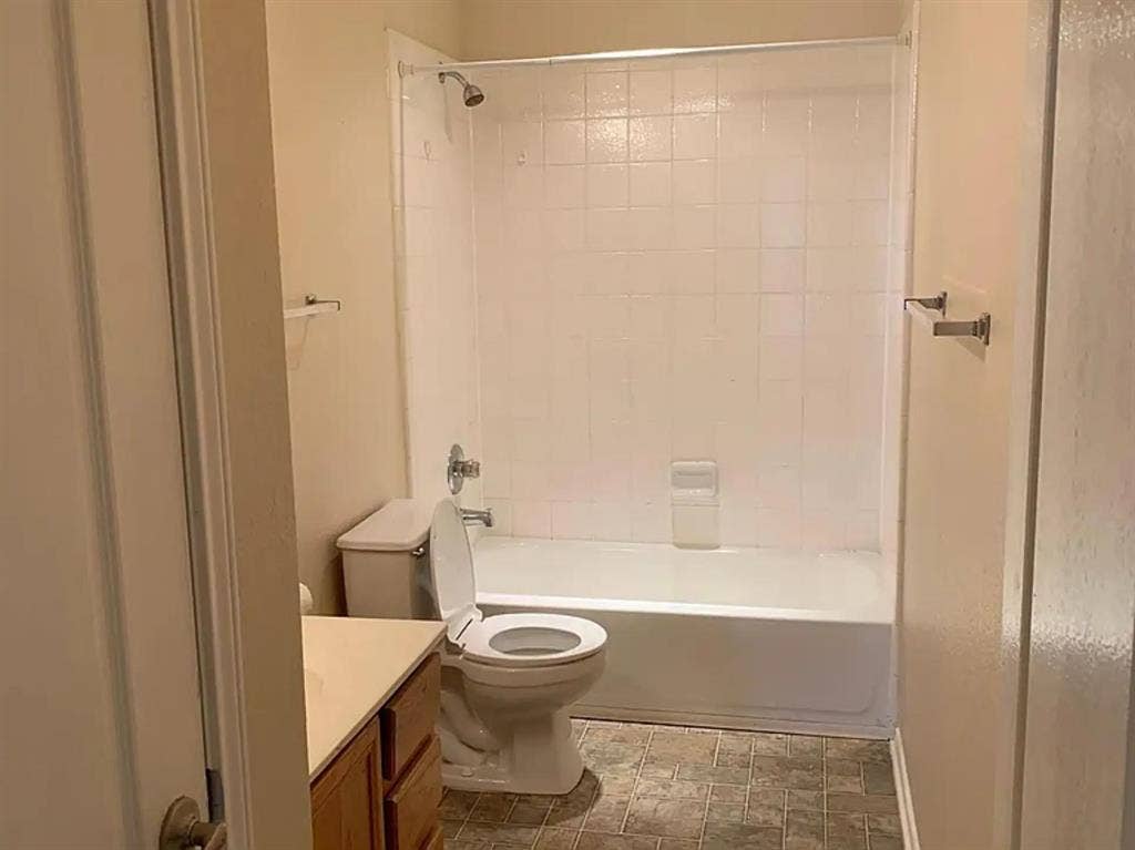 3bedr00m apartment's