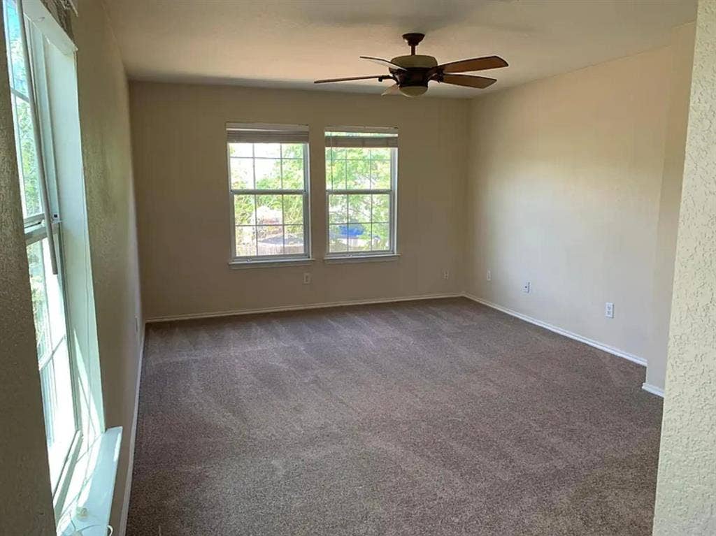 3bedr00m apartment's