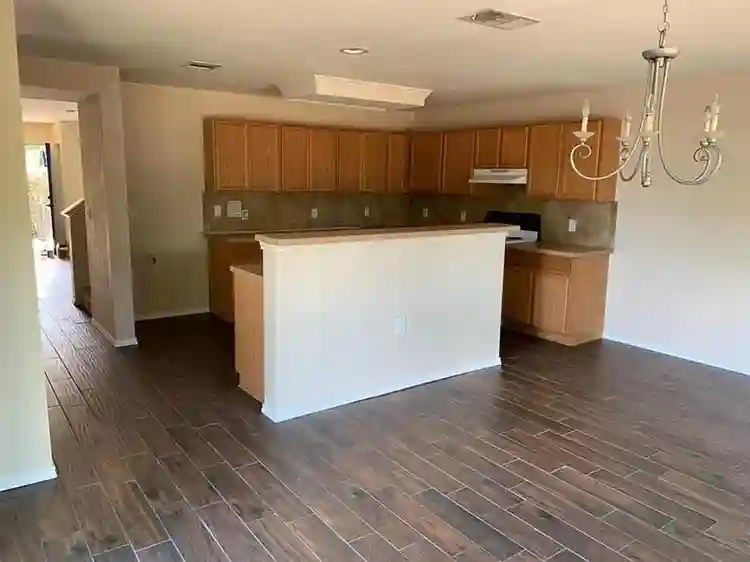 3bedr00m apartment's