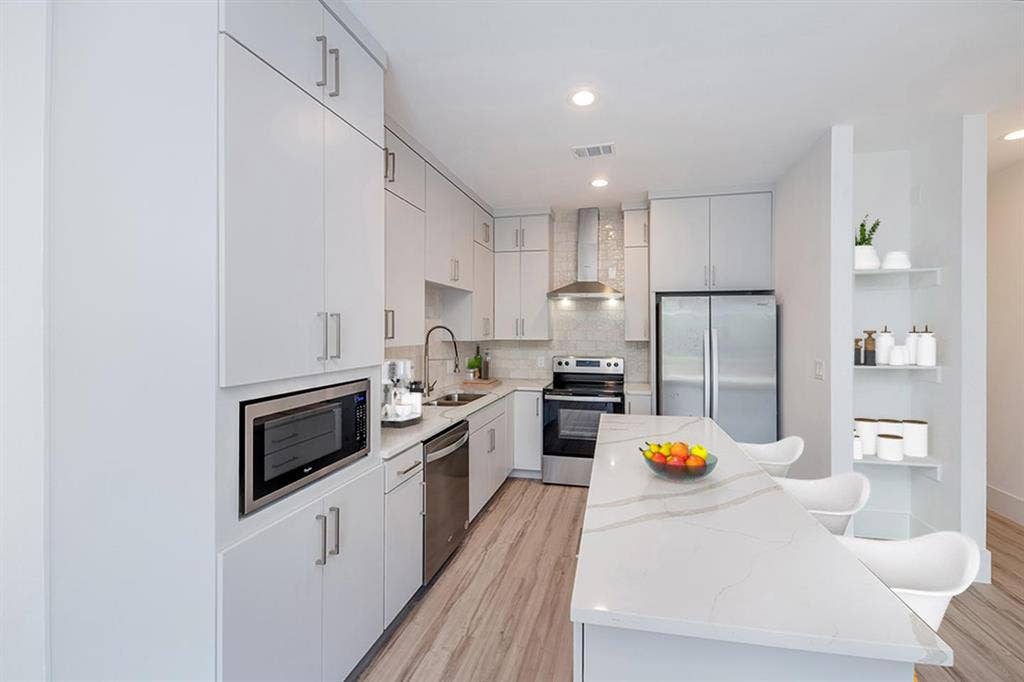 3 BR in Dallas