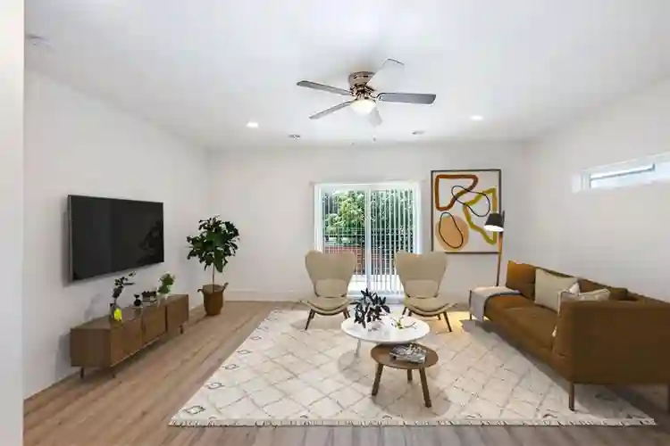 3 BR in Dallas