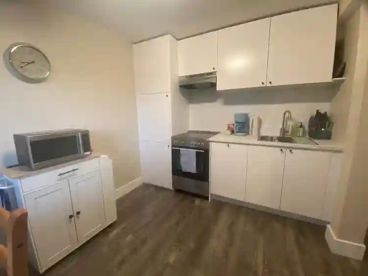 Commercial Drive Garden Suite