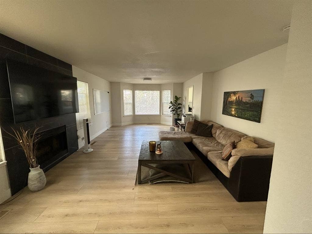 Private Furnished Room