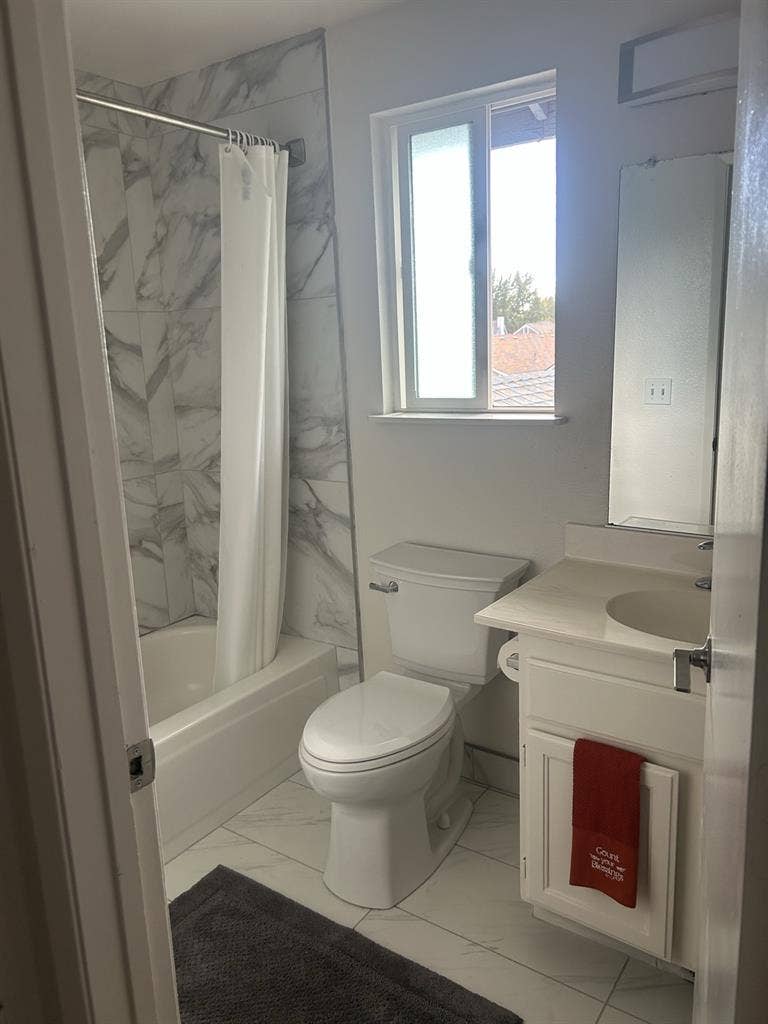Private Furnished Room