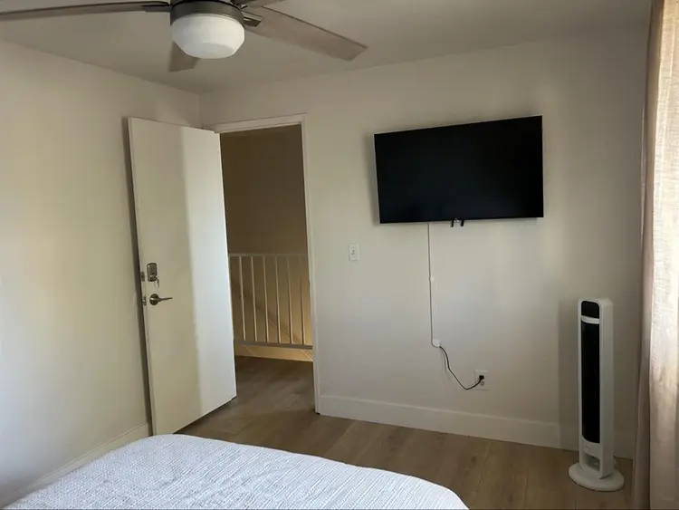 Private Furnished Room