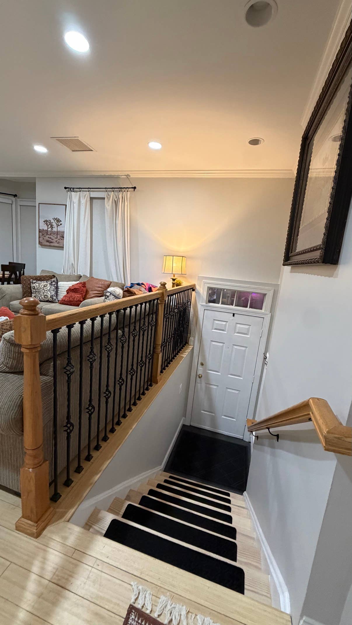 Looking for 1 Female roommate
