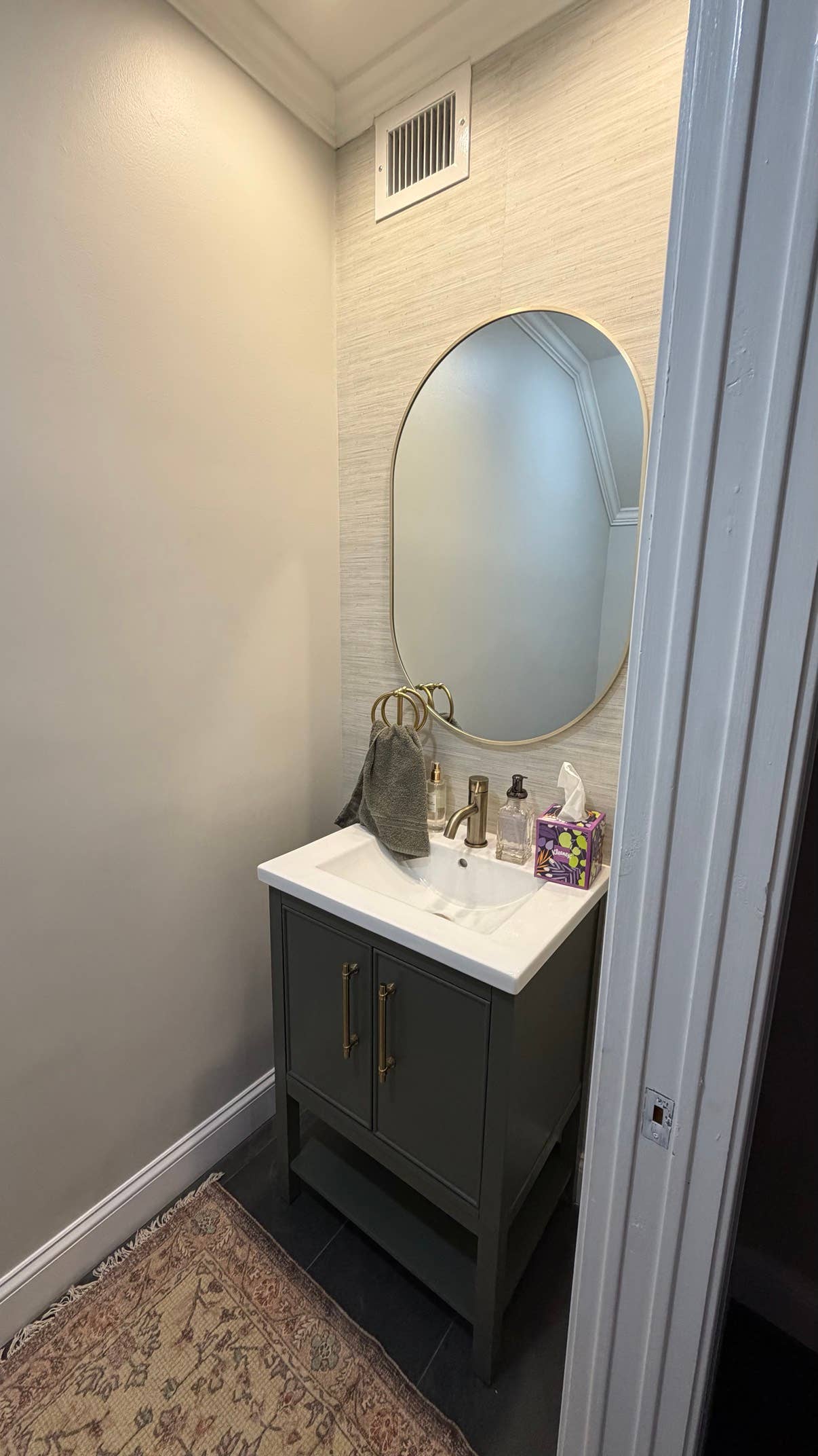 Looking for 1 Female roommate