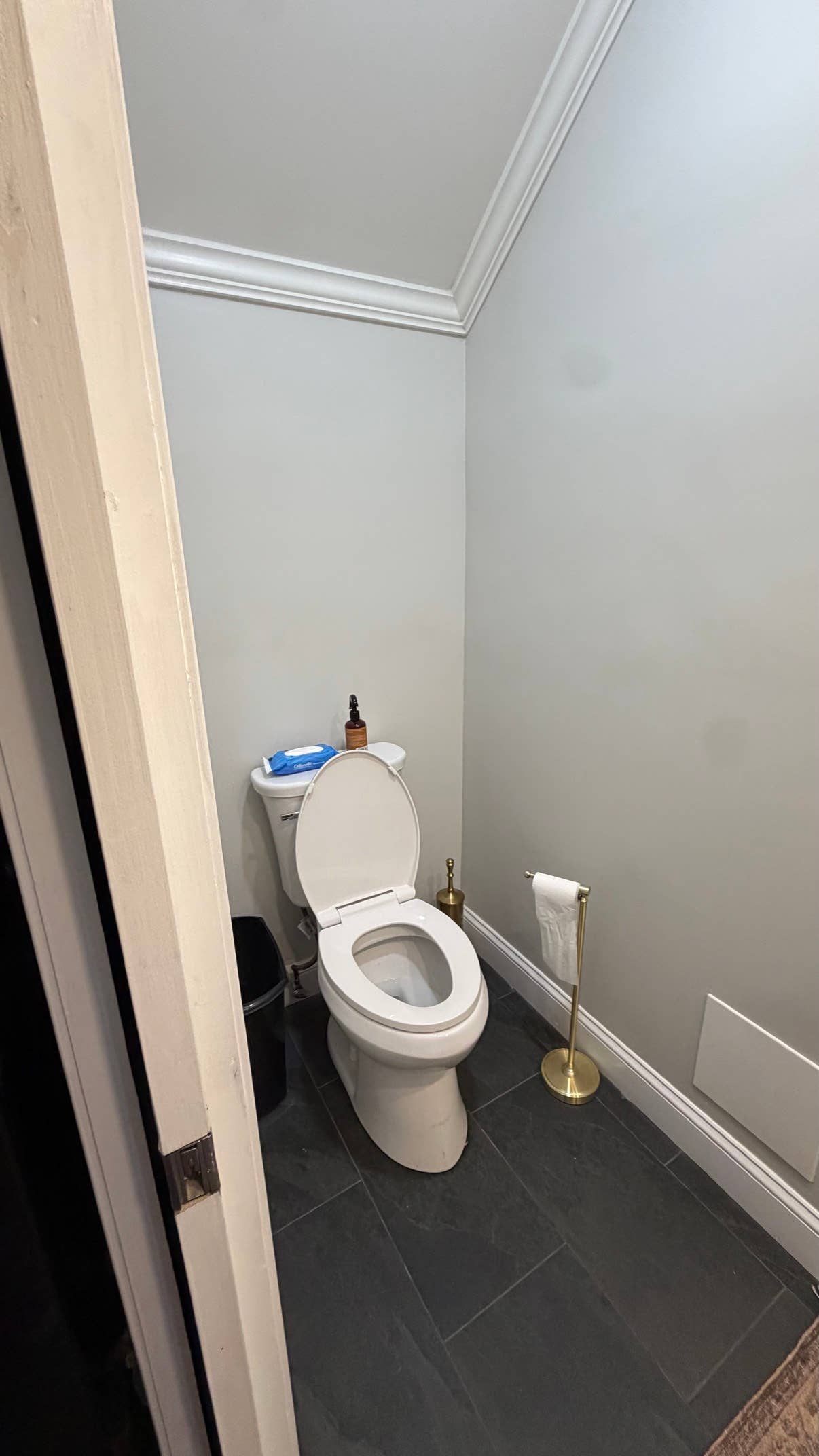 Looking for 1 Female roommate