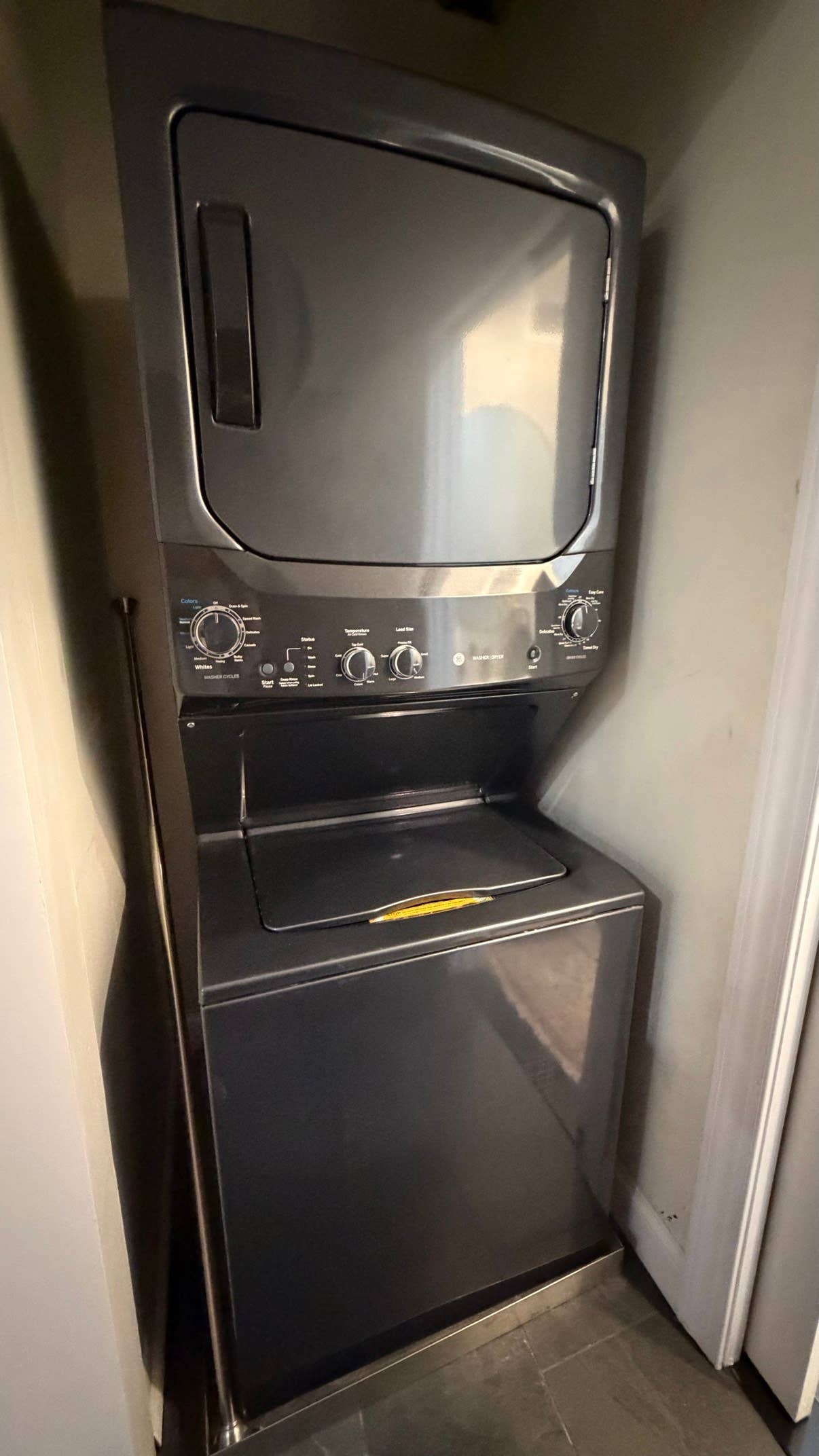 Looking for 1 Female roommate