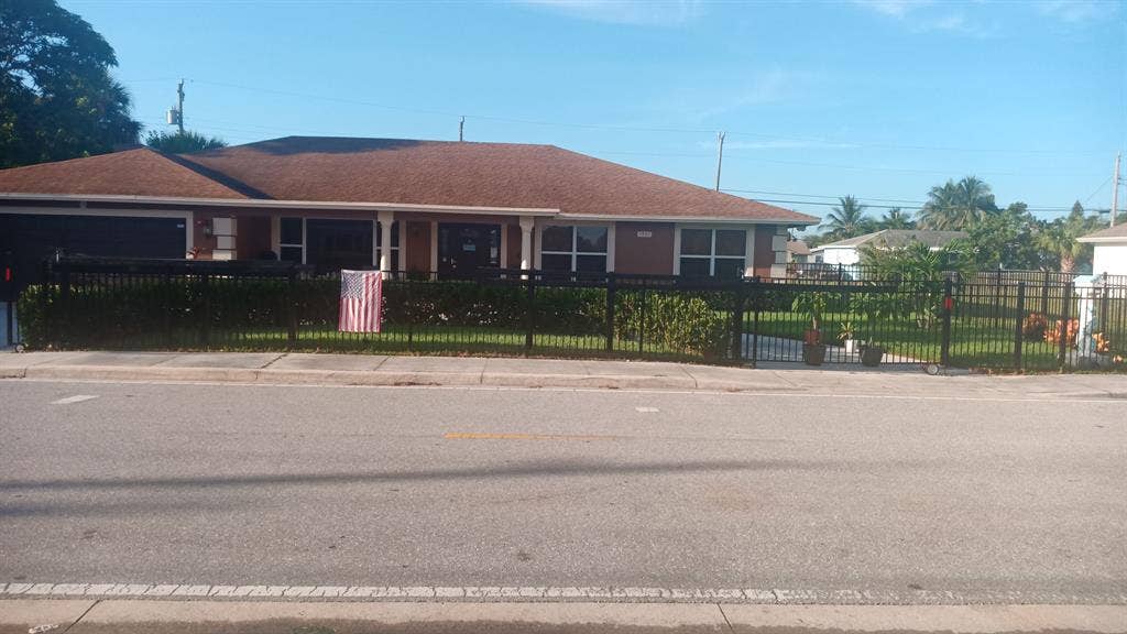 Come See for Rent in Riviera Beach