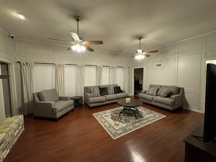 Private Bedroom for Rent!!