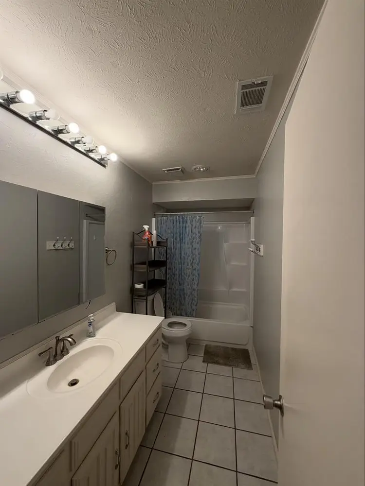 Private Bedroom for Rent!!