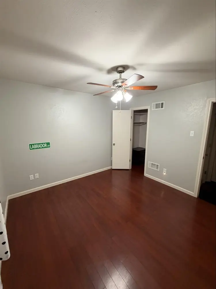 Private Bedroom for Rent!!
