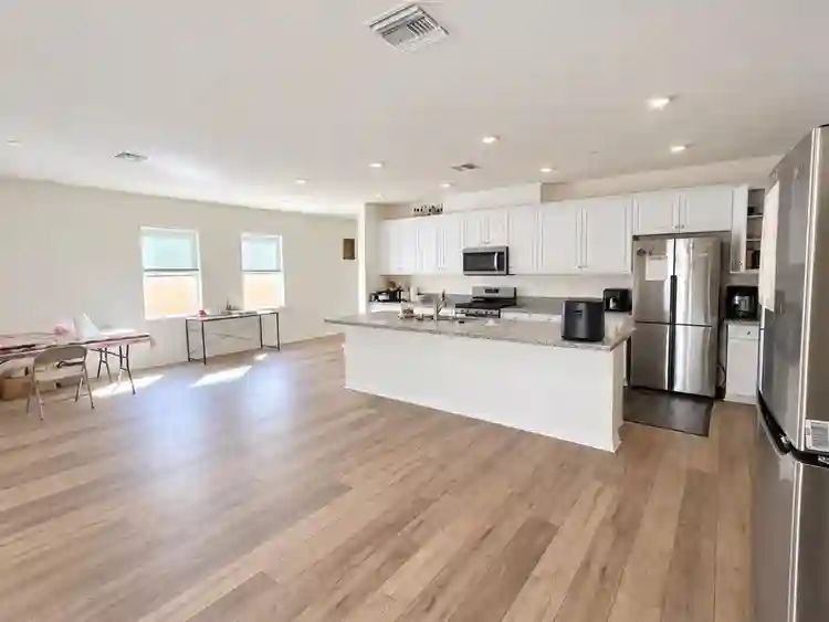 Furnished Room $800/mo Near UCR