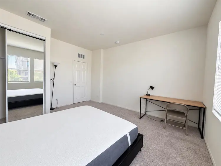 Furnished Room $800/mo Near UCR