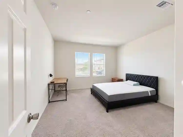 Furnished Room $800/mo Near UCR