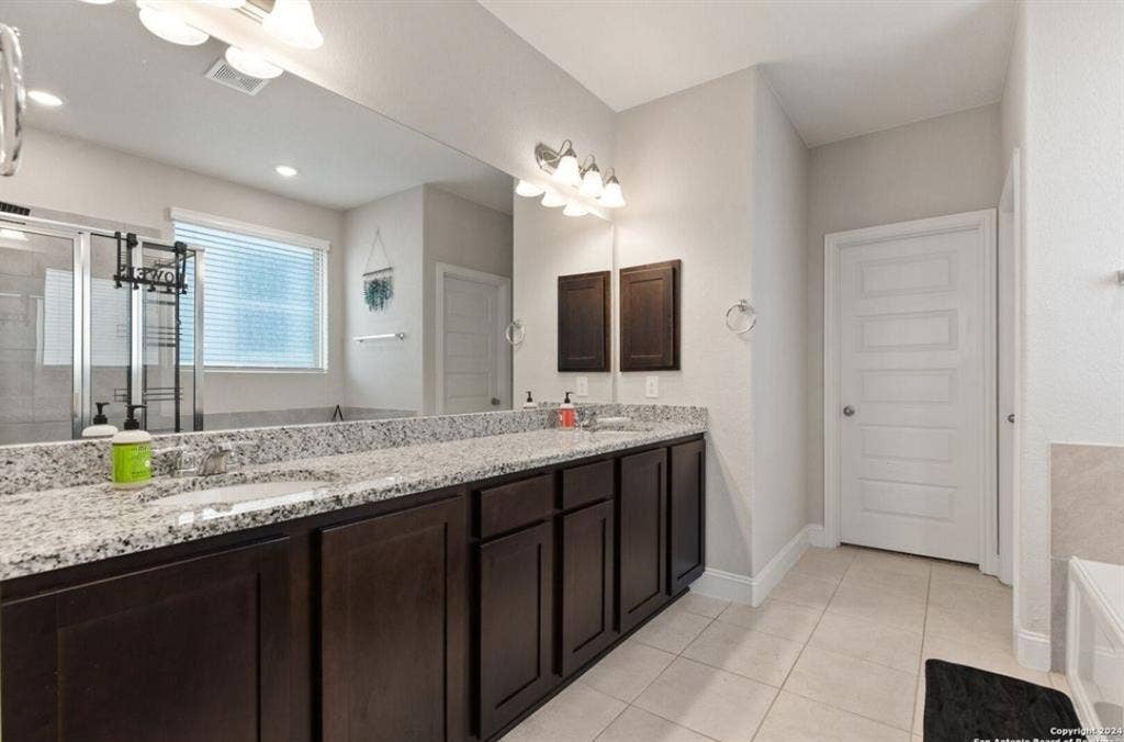 4 BR in San Antonio